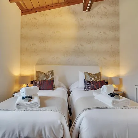 Enri | Oasis Mediterráneo · Piscina Villa Parcent