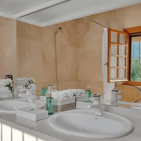 Villa Enri | Oasis Mediterráneo · Piscina
